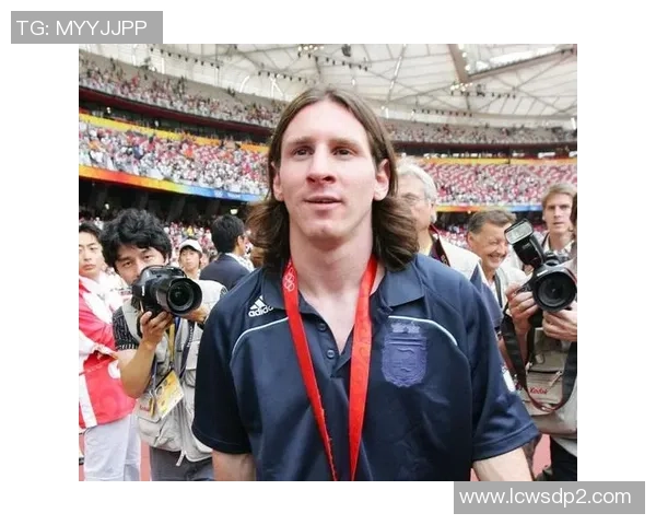 8月7日生日足球明星：多位巨星同庆生日的传奇与辉煌故事