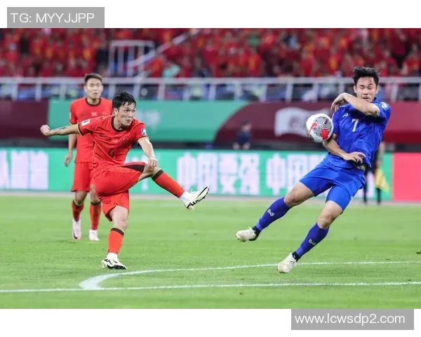 中国足球后卫球星排名及其在国际舞台上的影响力分析