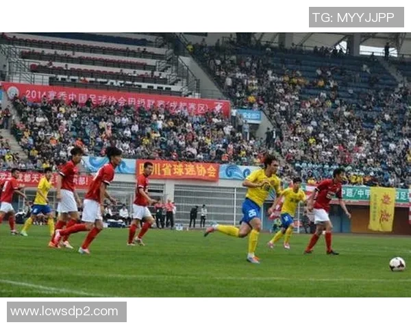 中国足球甲A联赛三十大国产球星盘点及其历史地位分析 中国足球甲A联赛三十大国产球星盘点及其历史地位分析