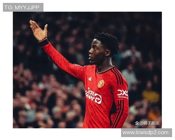 传奇黑人足球巨星崛起之路 影响力跨越赛场与社会的传奇故事 传奇黑人足球巨星崛起之路 影响力跨越赛场与社会的传奇故事