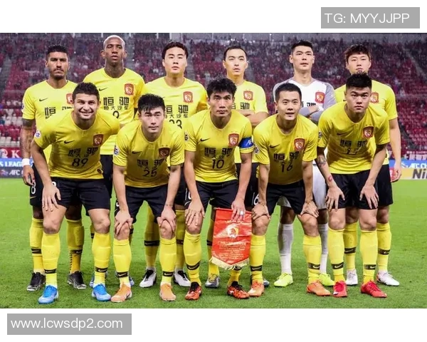 恒大足球队年度十佳球星评选揭晓实力与荣耀并肩展现 恒大足球队年度十佳球星评选揭晓实力与荣耀并肩展现