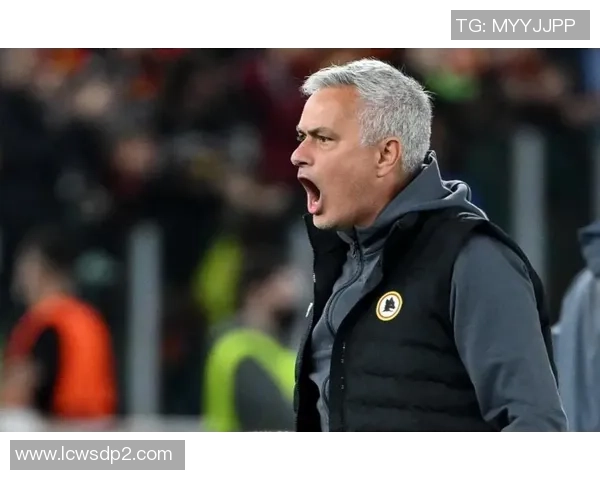 足球巨星的日常训练与生活揭秘：从清晨到深夜的挑战与坚持